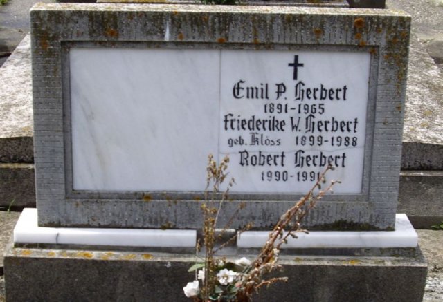 Herbert Emil 1891-1965 Kloess Friedericke 1899-1988 Grabstein